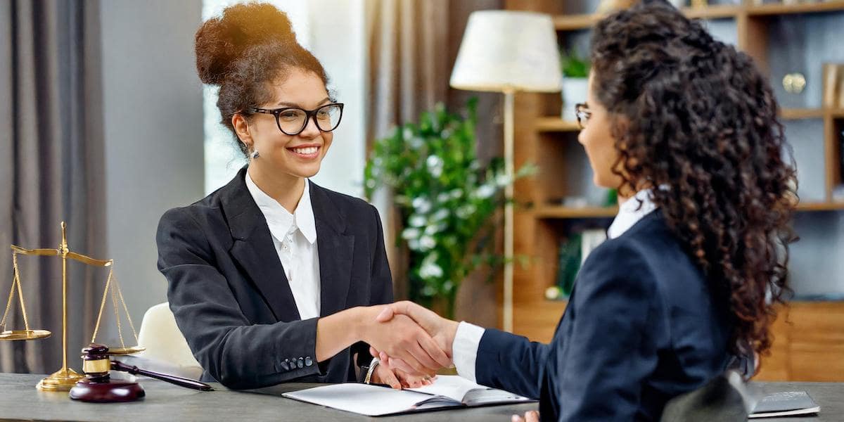 Meeting between to women